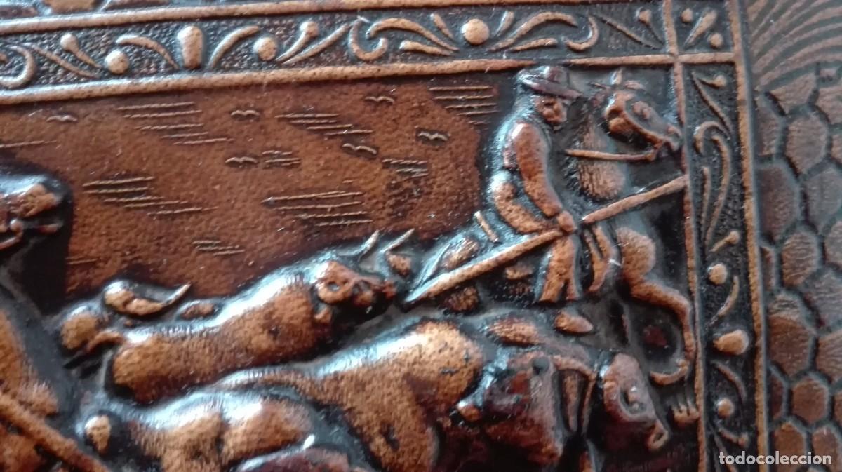 Coleccionismo: CAJA PARA TABACO EN CUERO REPUJADO - Foto 5