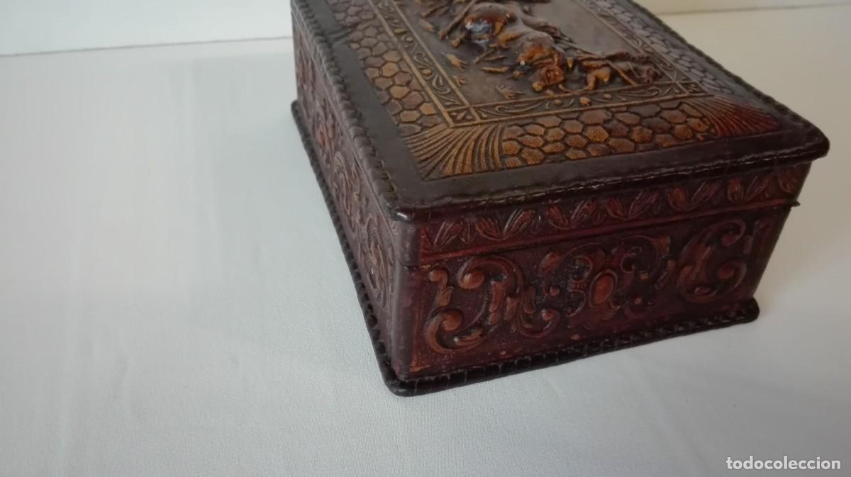 Coleccionismo: CAJA PARA TABACO EN CUERO REPUJADO - Foto 10