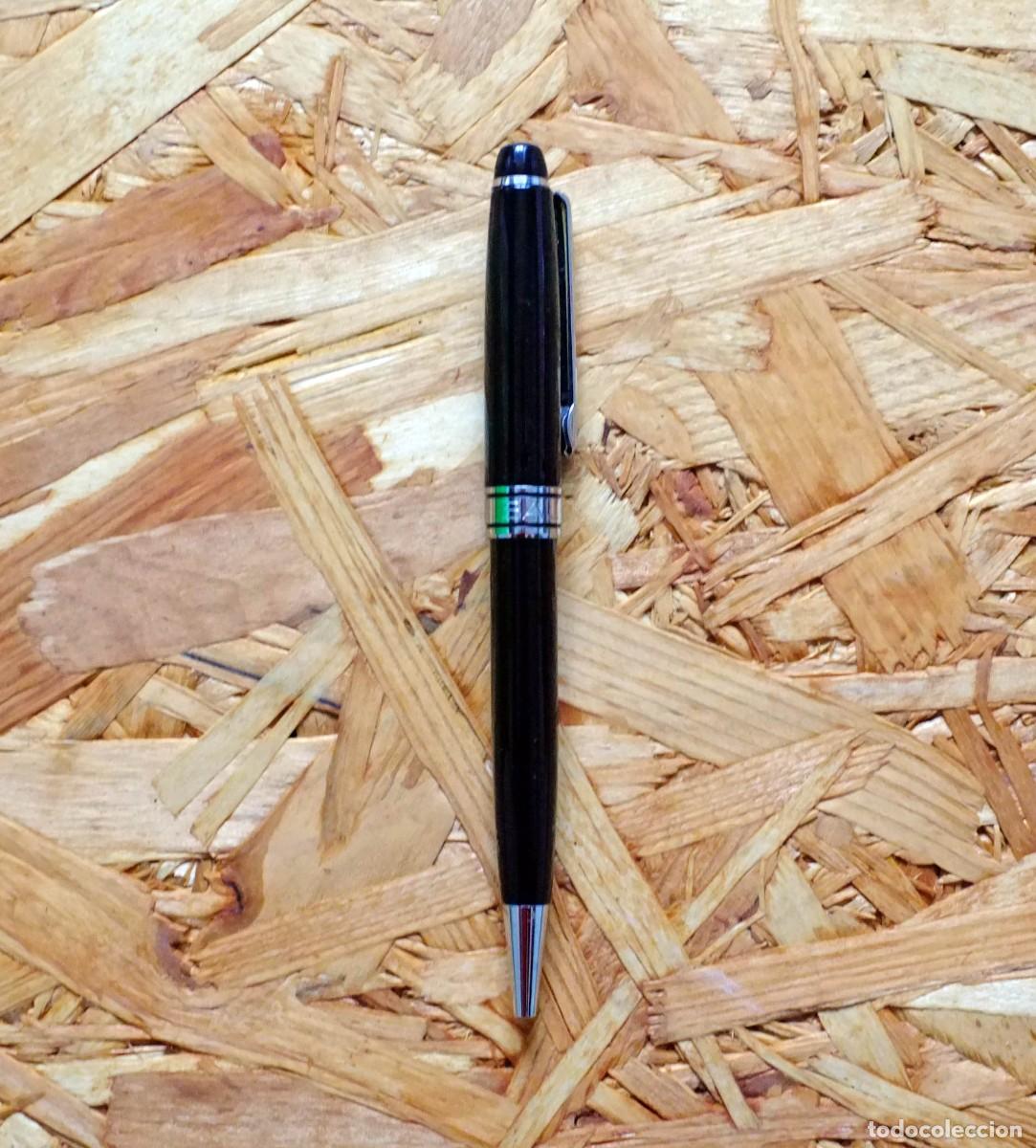 Bol&iacute;grafo Balenciaga