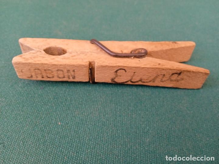 Coleccionismo: JABON ELENA - PINZA DE TENDER LA ROPA - Foto 2