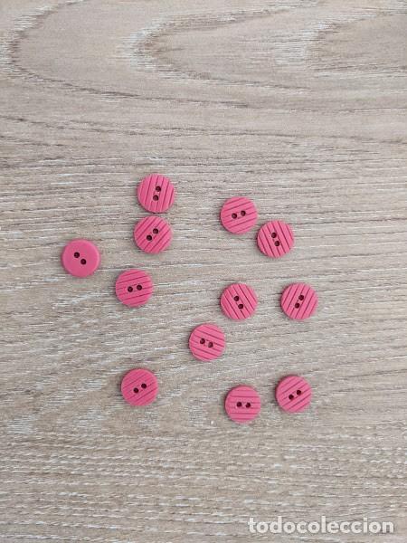Sammeln: 12 BOTONES
