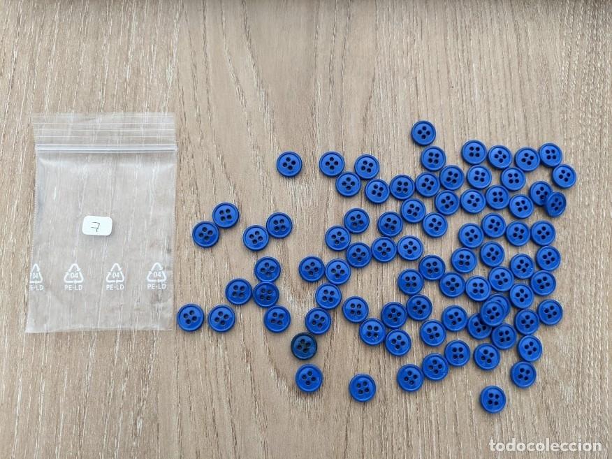 Sammeln: BOLSITA CON 83 BOTONES