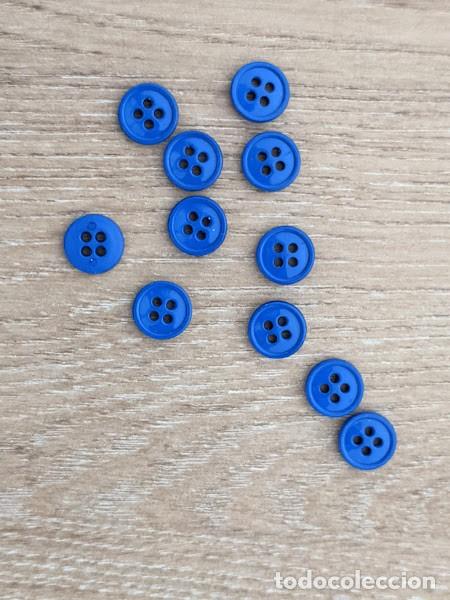 Collecting: 11 BOTONES