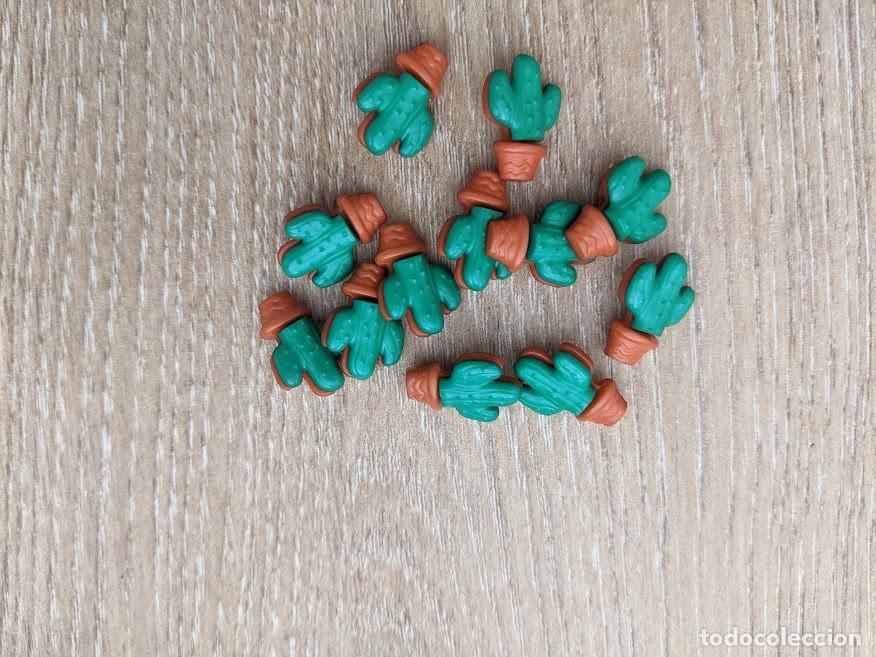 Colecionismo: 12 BOTONES INFANTILES CACTUS