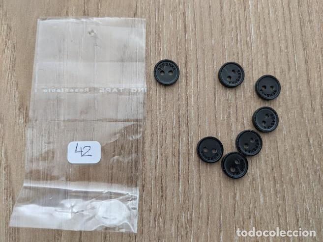 Sammeln: BOLSITA CON 7 BOTONES