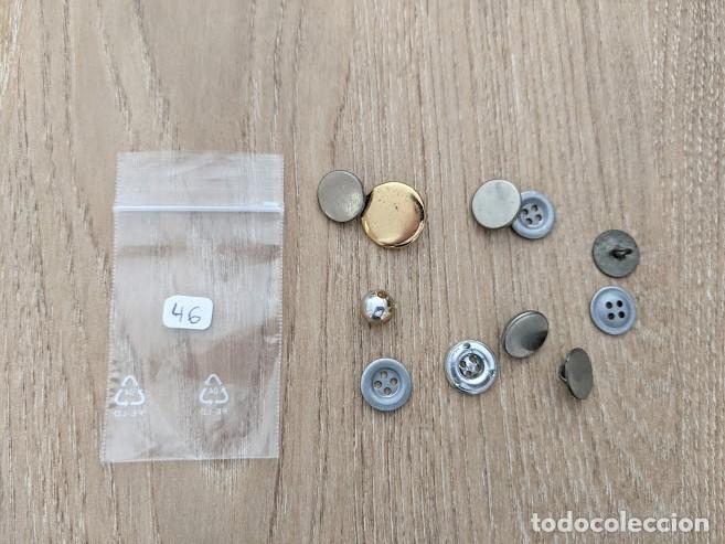 Collectionnisme: BOLSITA CON 11 BOTONES