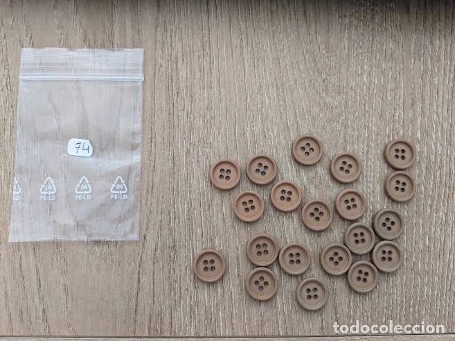 Colecionismo: BOLSITA CON 20 BOTONES