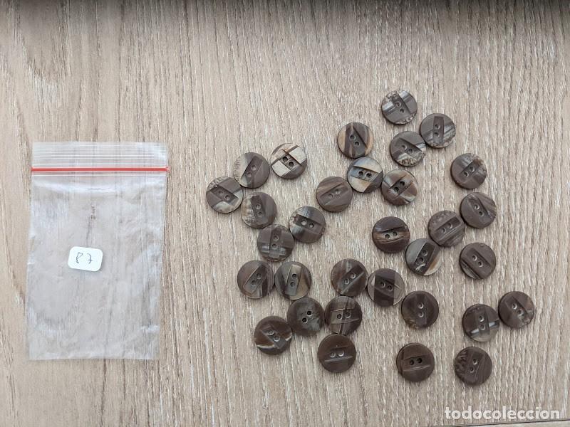 Colecionismo: BOLSITA CON 32 BOTONES