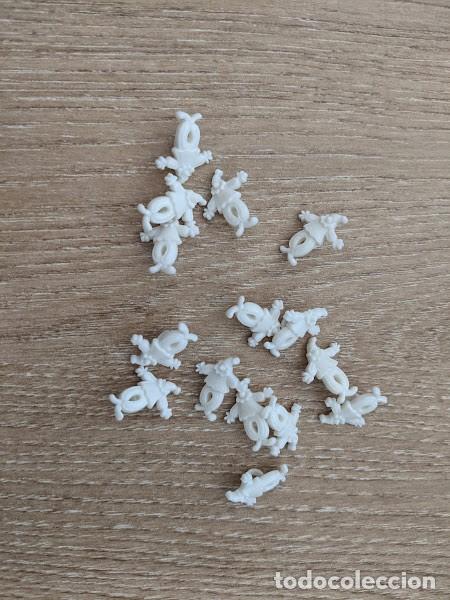Colecionismo: 15 BOTONES INFANTILES PAYASOS