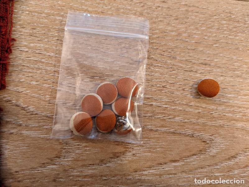 Coleccionismo: 8 BOTONES FORRADOS TELA - Foto 1