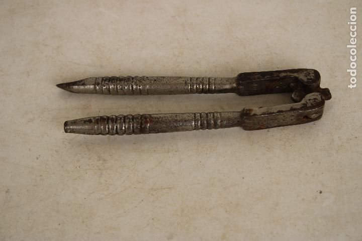 Coleccionismo: antiguo cascanueces - c104 - Foto 1