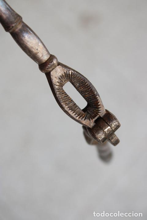 Coleccionismo: antiguo cascanueces - c104 - Foto 2