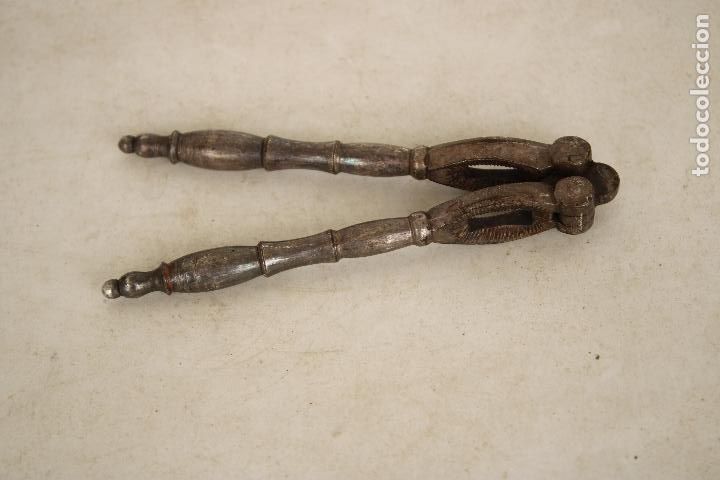 Coleccionismo: antiguo cascanueces - c104 - Foto 1