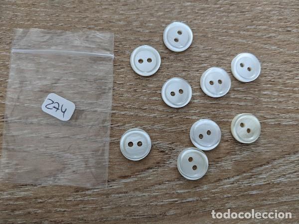 Sammeln: 9 BOTONES