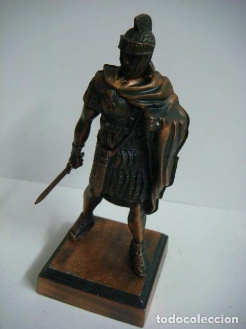 Coleccionismo: SACAPUNTAS FIGURA DE UN ROMANO-CAJ-B-N&ordm;-153