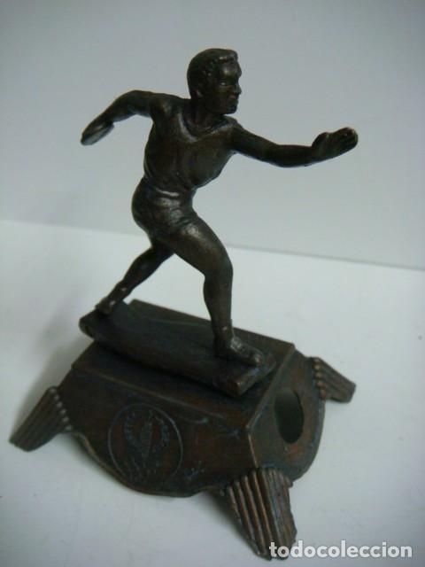 Coleccionismo: SACAPUNTAS DE FIGURA DE UN JUGADOR DE ATLETISMO-CAJ-B-N&ordm;-153
