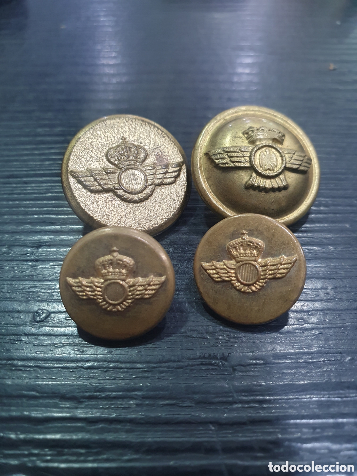 Coleccionismo: Lote de 4 botones Ej&eacute;rcito del Aire. (L83) - Foto 1