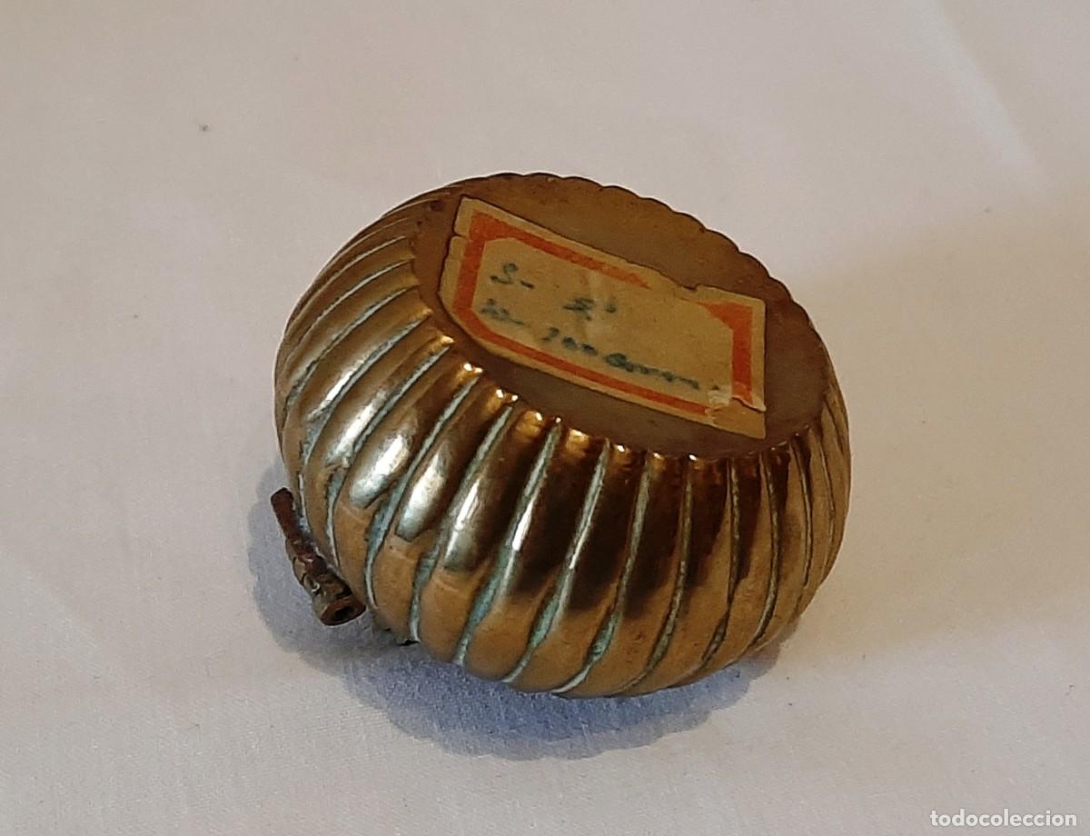 Coleccionismo: Antiguo cenicero en lat&oacute;n - Foto 6