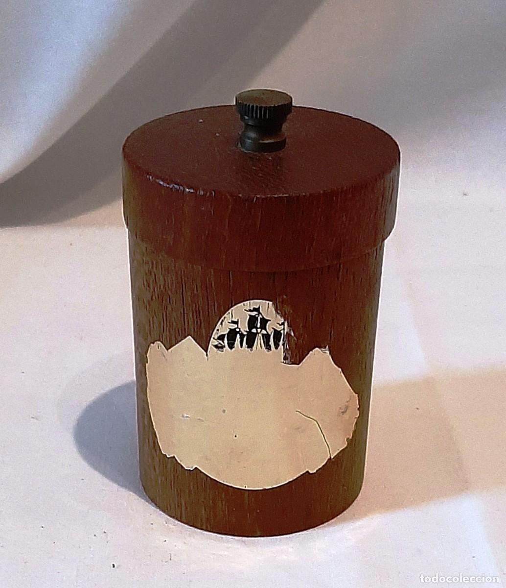 Coleccionismo: Molinillo cilindro antiguo de madera - Foto 1