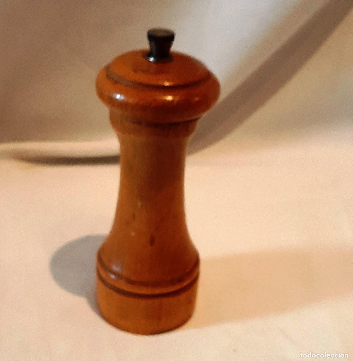 Coleccionismo: Molinillo antiguo de madera. Italia. - Foto 2