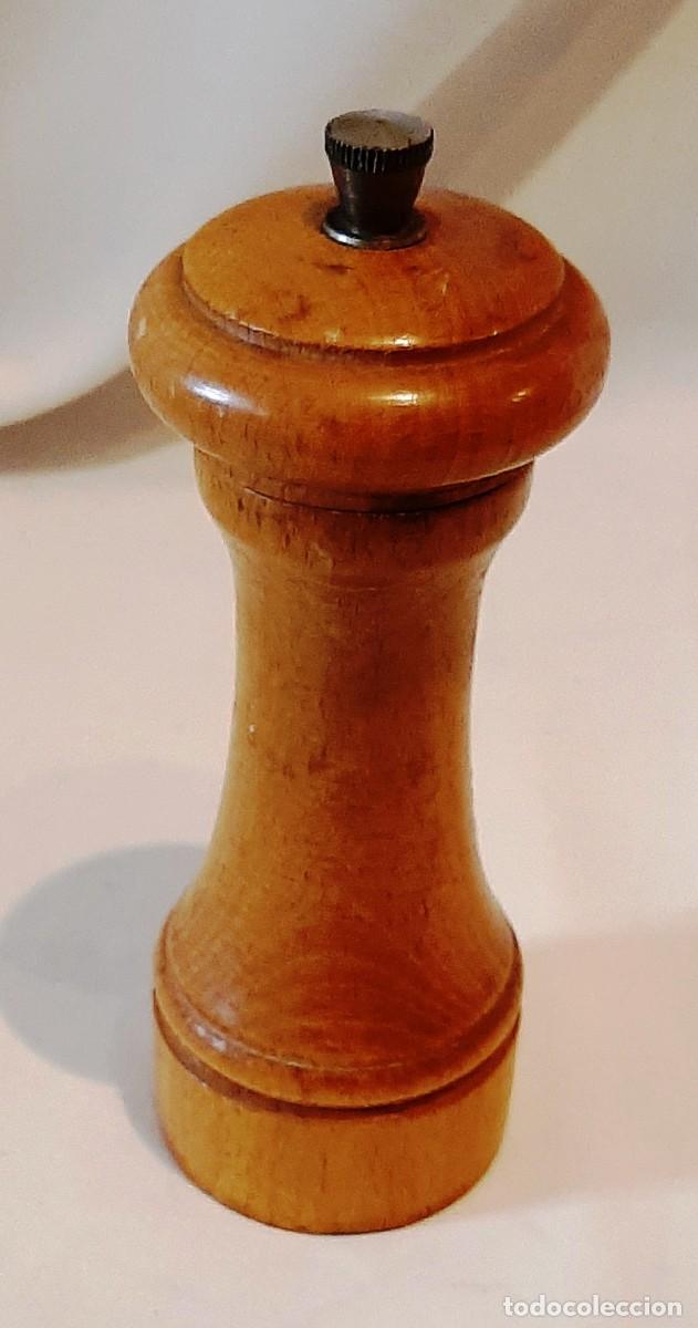 Coleccionismo: Molinillo antiguo de madera. Italia. - Foto 3
