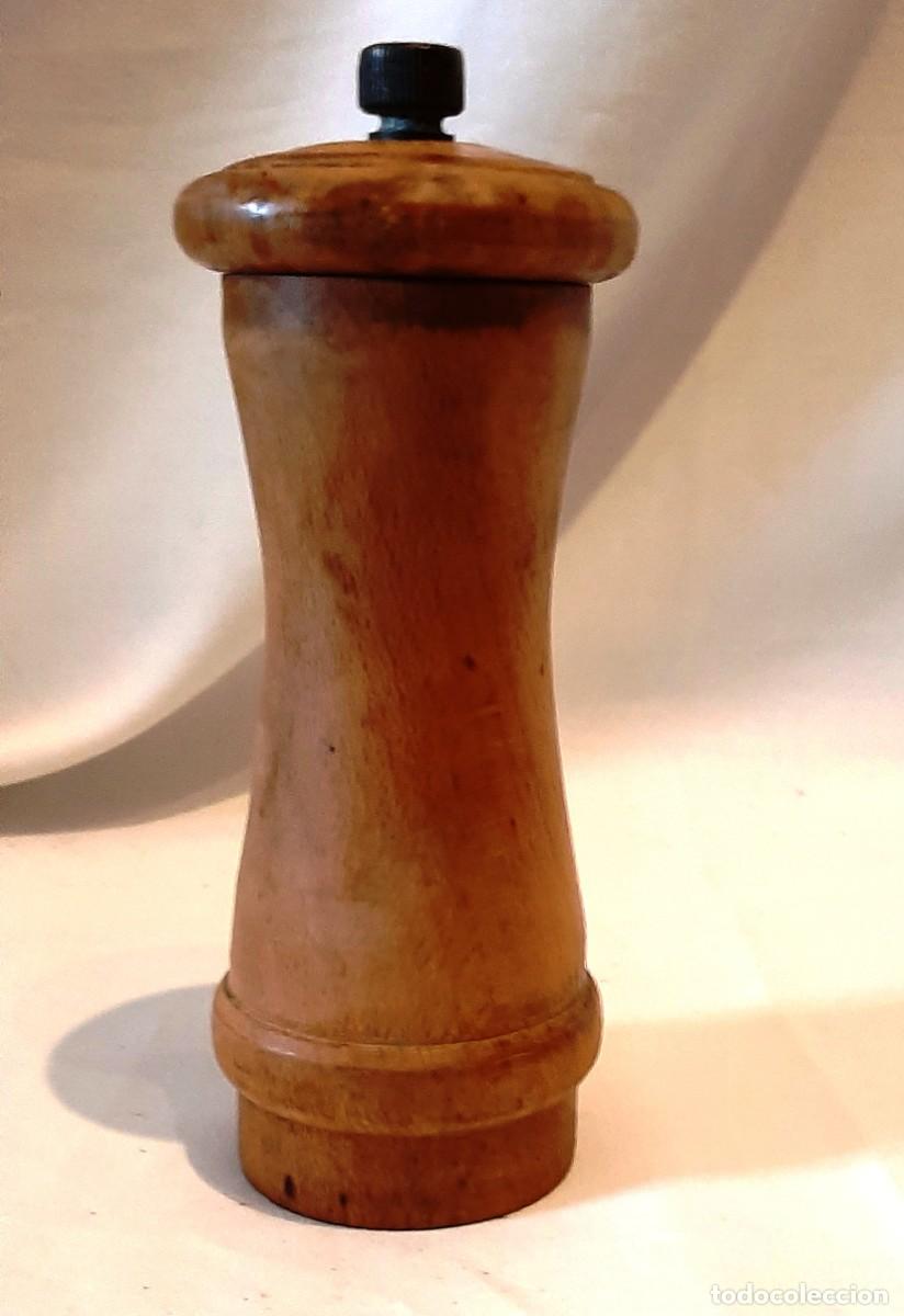Coleccionismo: Molinillo vintage de madera - Foto 1