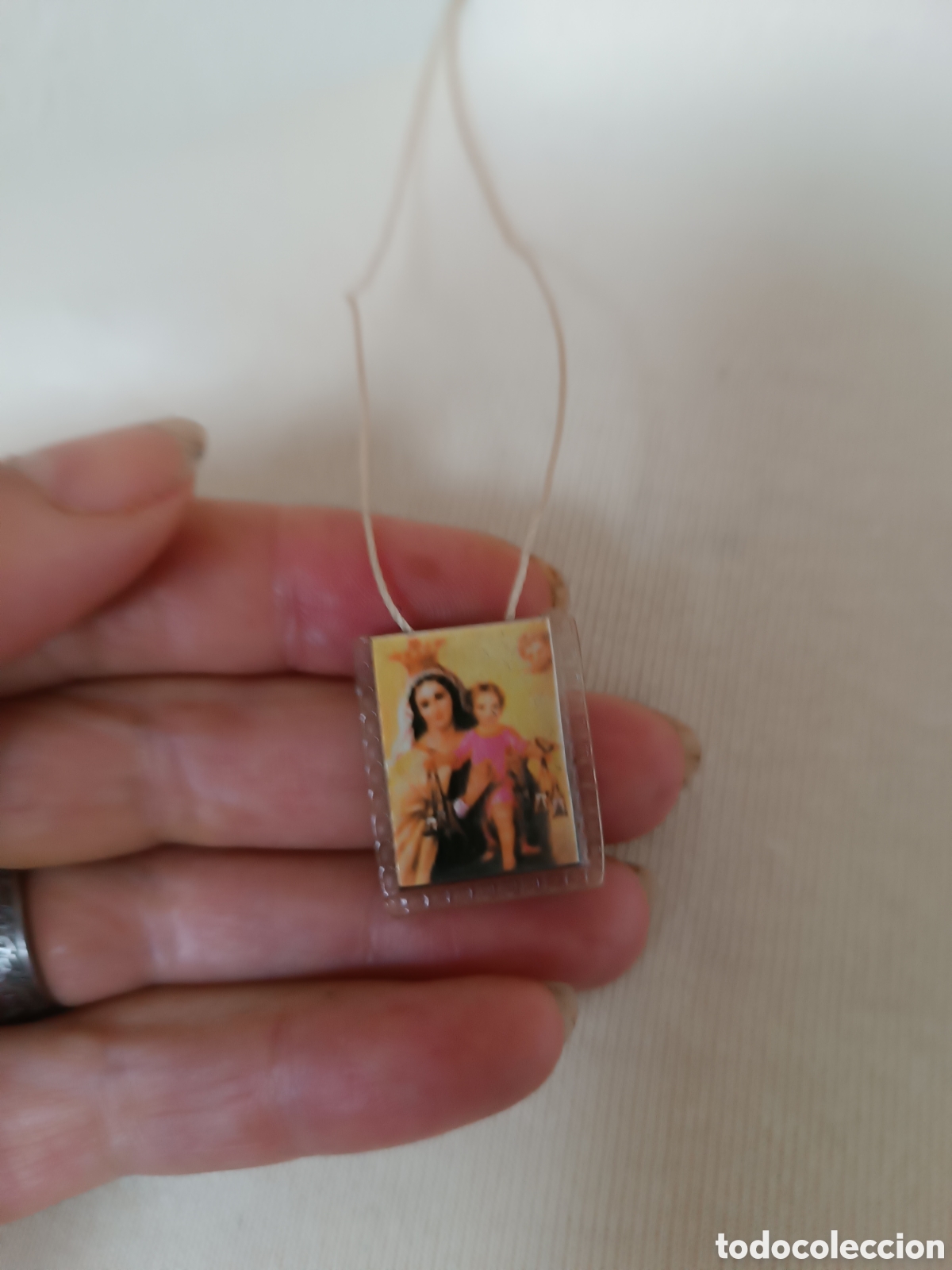 Coleccionismo: Escapulario con im&aacute;genes - Foto 2