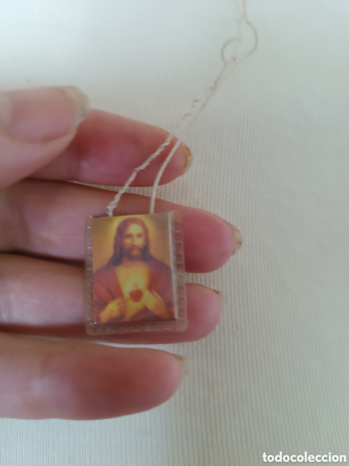 Coleccionismo: Escapulario con im&aacute;genes - Foto 3
