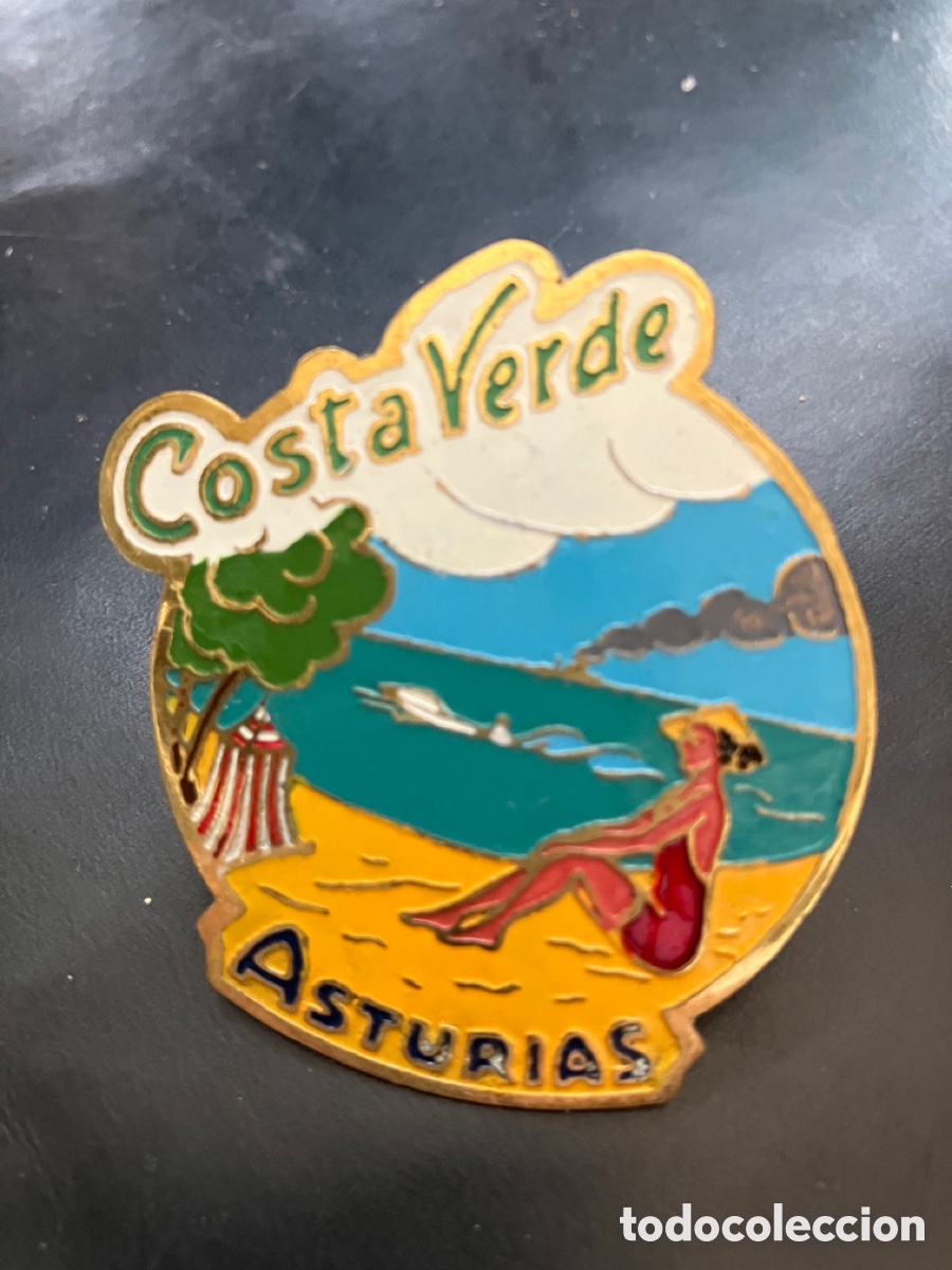 Collezionismo: Insignia Asturias para coche antiguo