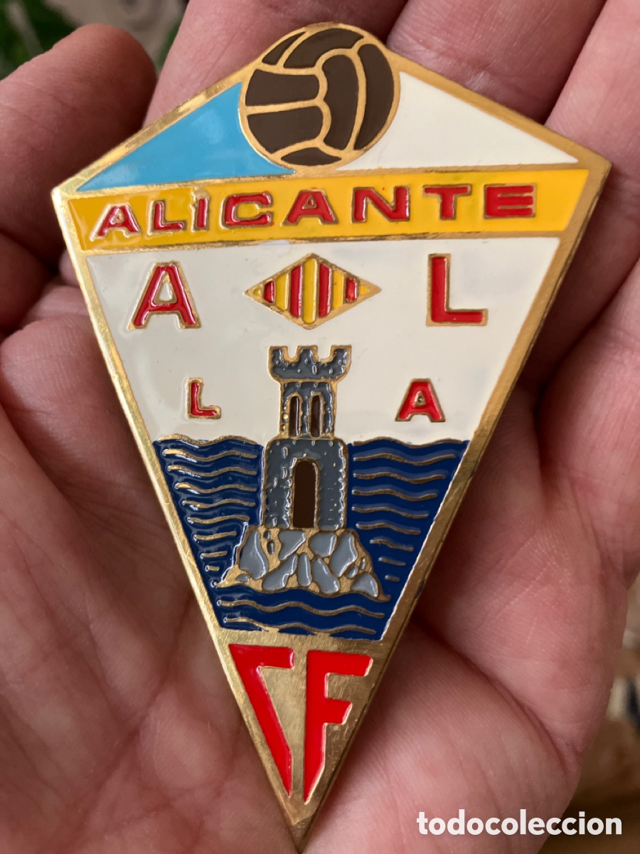 Collezionismo: Insignia f&uacute;tbol Alicante