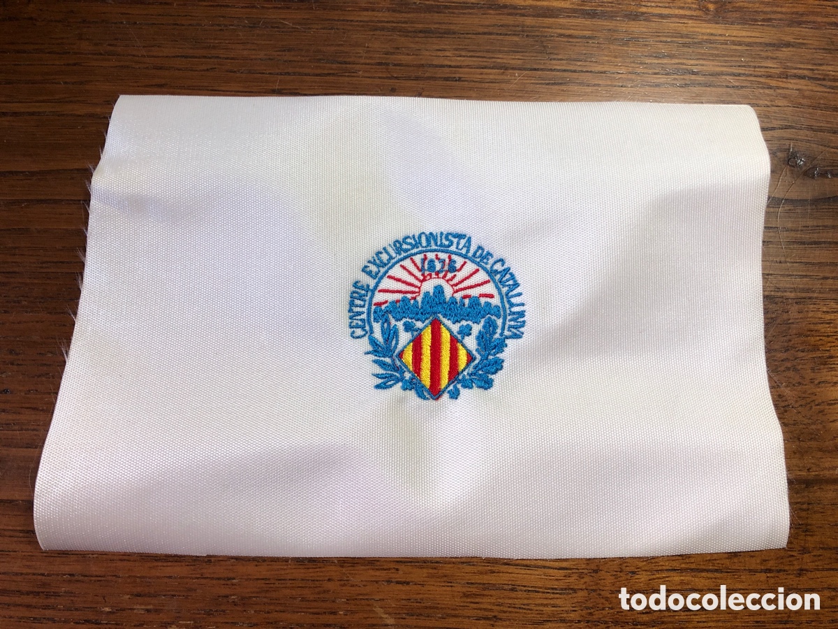 Coleccionismo: ESCUDO CENTRE EXCURSIONISTA DE CATALUNYA BORDADO - Foto 1