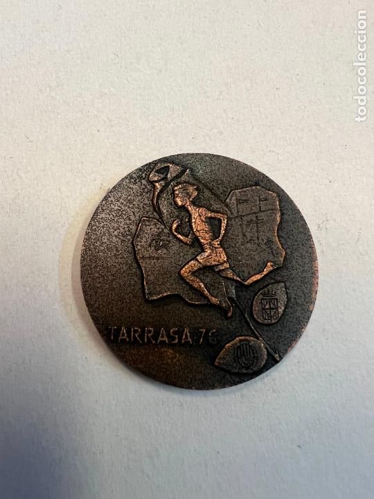 Coleccionismo: MEDALLA VII JUEGOS DEPORTIVOS PROVINCIALES. SANT JORDI. TARRASA 76. DIAMETRO 4 CM