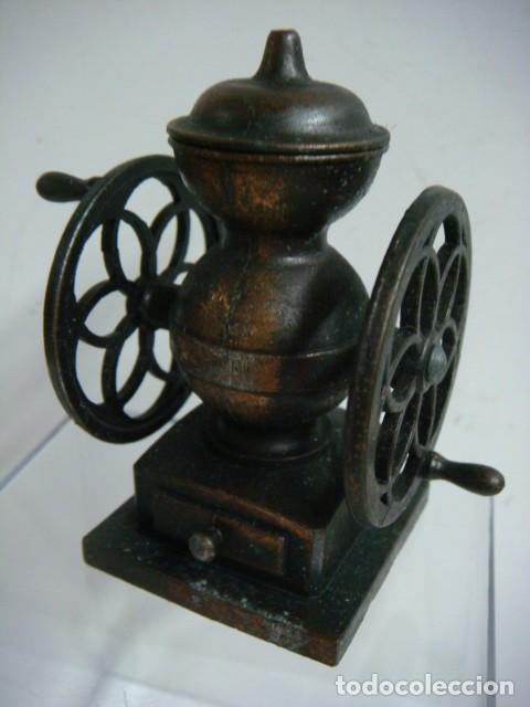 Coleccionismo: SACAPUNTAS FIGURA DE UNA MAQUINA DE CAFE ANTIGUA-CAJ-B- N&ordm;-155