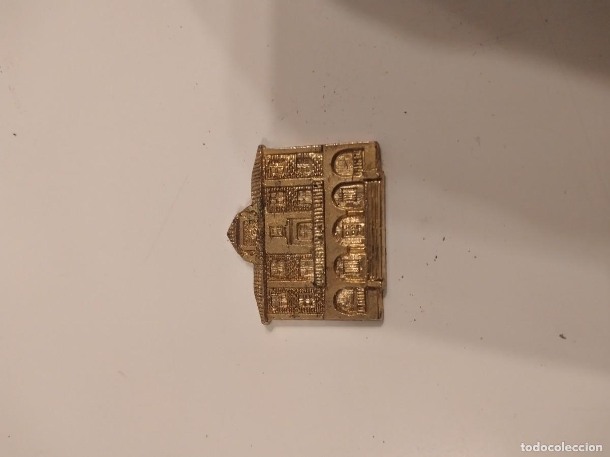 Collecting: C-CEN160 COLECCIONABLE MONUMENTO DE CADIZ METALICO DE DIARIO DE CADIZ EL DE FOTO