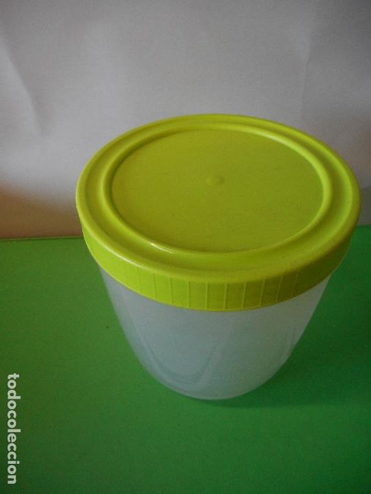 Coleccionismo: PR&Aacute;CTICO RECIPIENTE PARA LA COCINA. DIAMETRO 14 CM, ALTO 14 CM