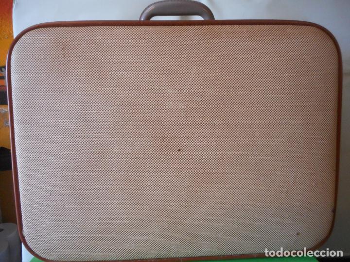 Coleccionismo: MALETA ANTIGUA DE VIAJE. IDEAL PARA DECORACIONES. MEDIDAS 50*37*15 CM