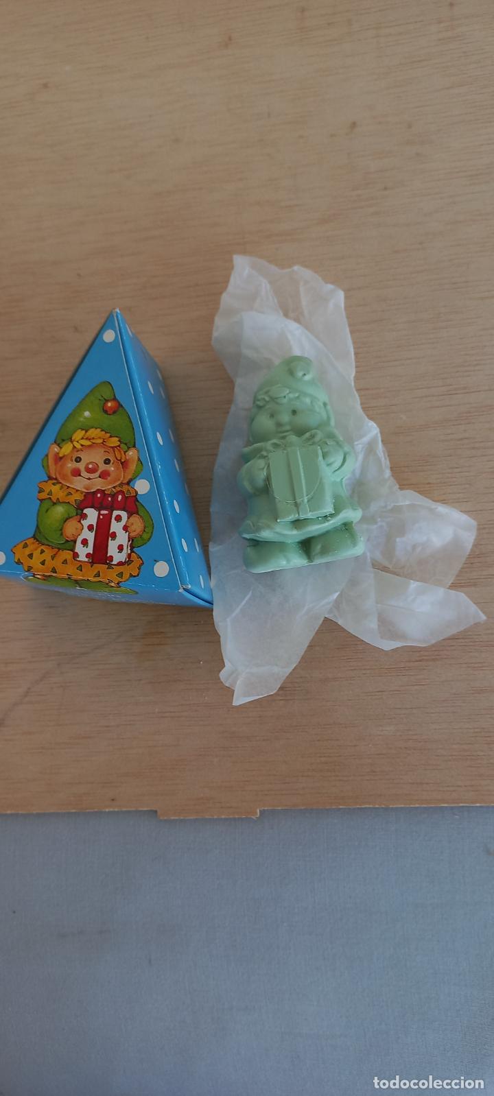 Coleccionismo: AVON. JABON PERFUMADO, DUENDE. AMIGOS DE LA NAVIDAD. 25 GR