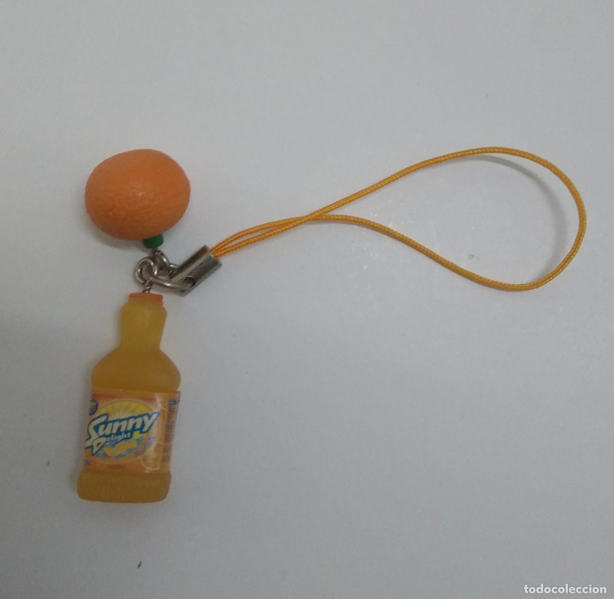 Coleccionismo: colgante mini llavero promocional bebida sunny suny delight miniatura naranja