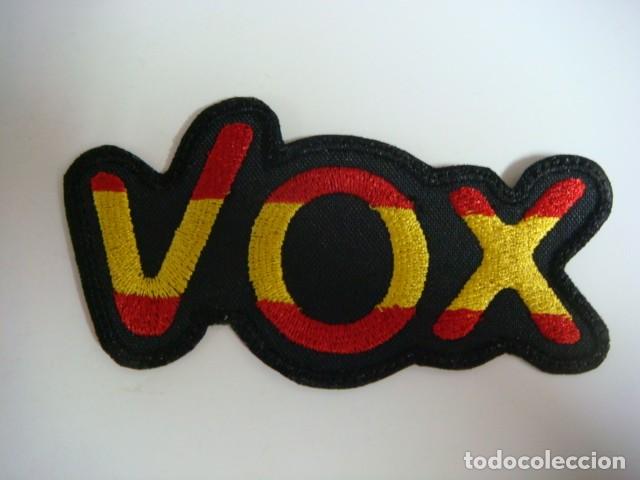 Coleccionismo: PARCHE DE TELA DE VOX - Foto 1