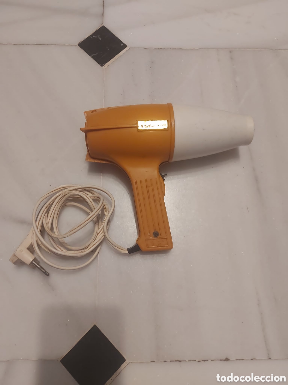 Coleccionismo: antiguo secador de pelo taurus.