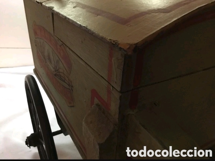Coleccionismo: Carro de mano madera decorado - Foto 11