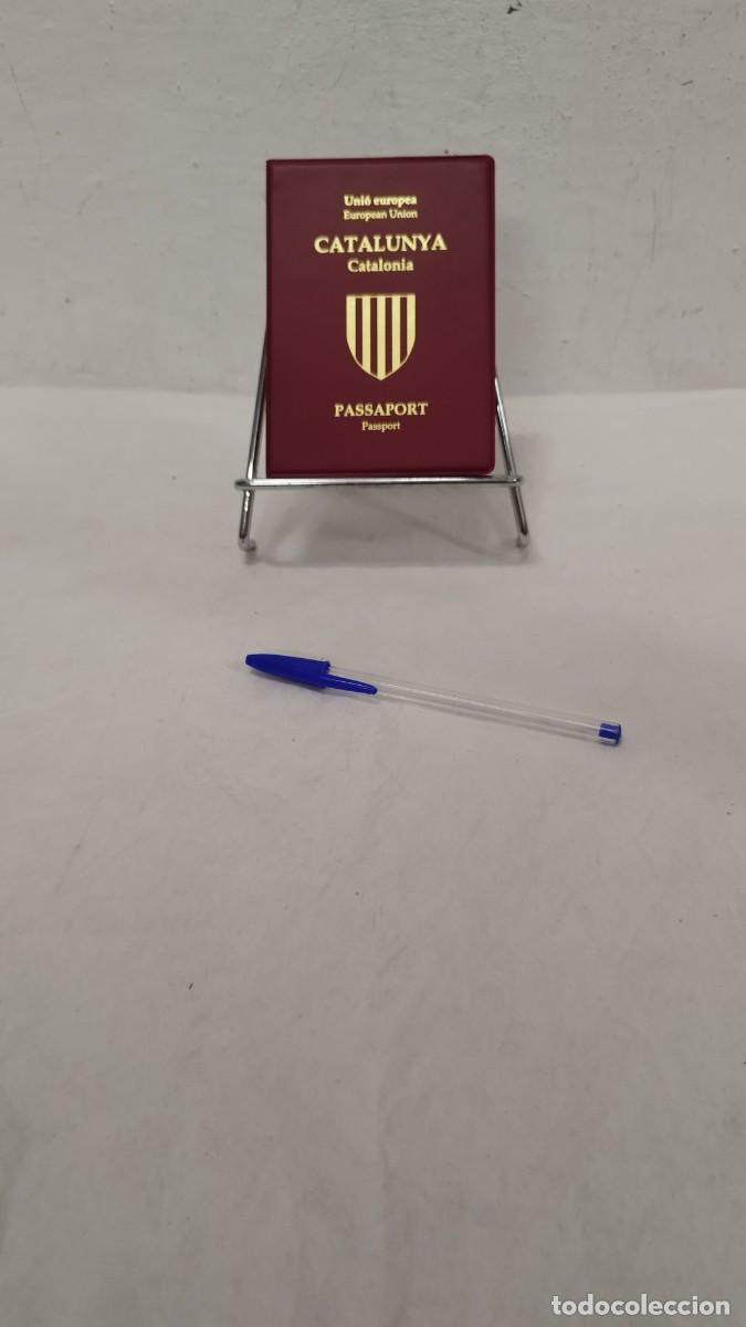 Coleccionismo: ANTIGUA FUNDA DE PASAPORTE CATALUNYA