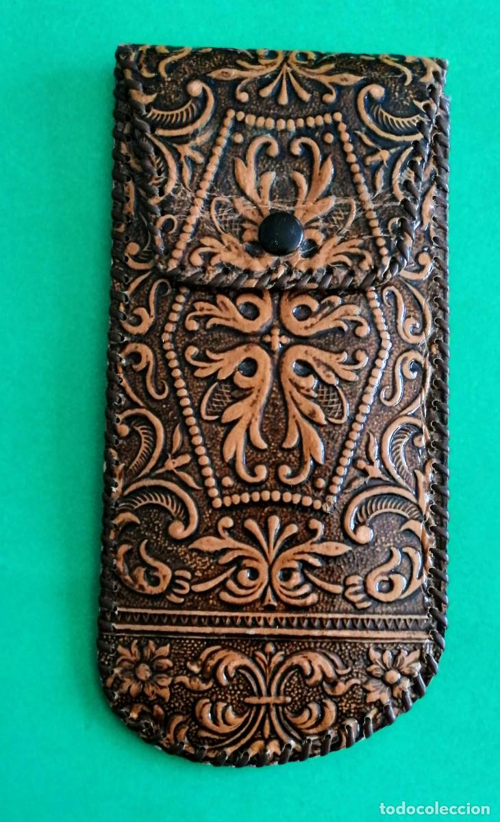 Coleccionismo: FUNDA GAFAS. REPUJADA.ENVIO INCLUIDO - Foto 1