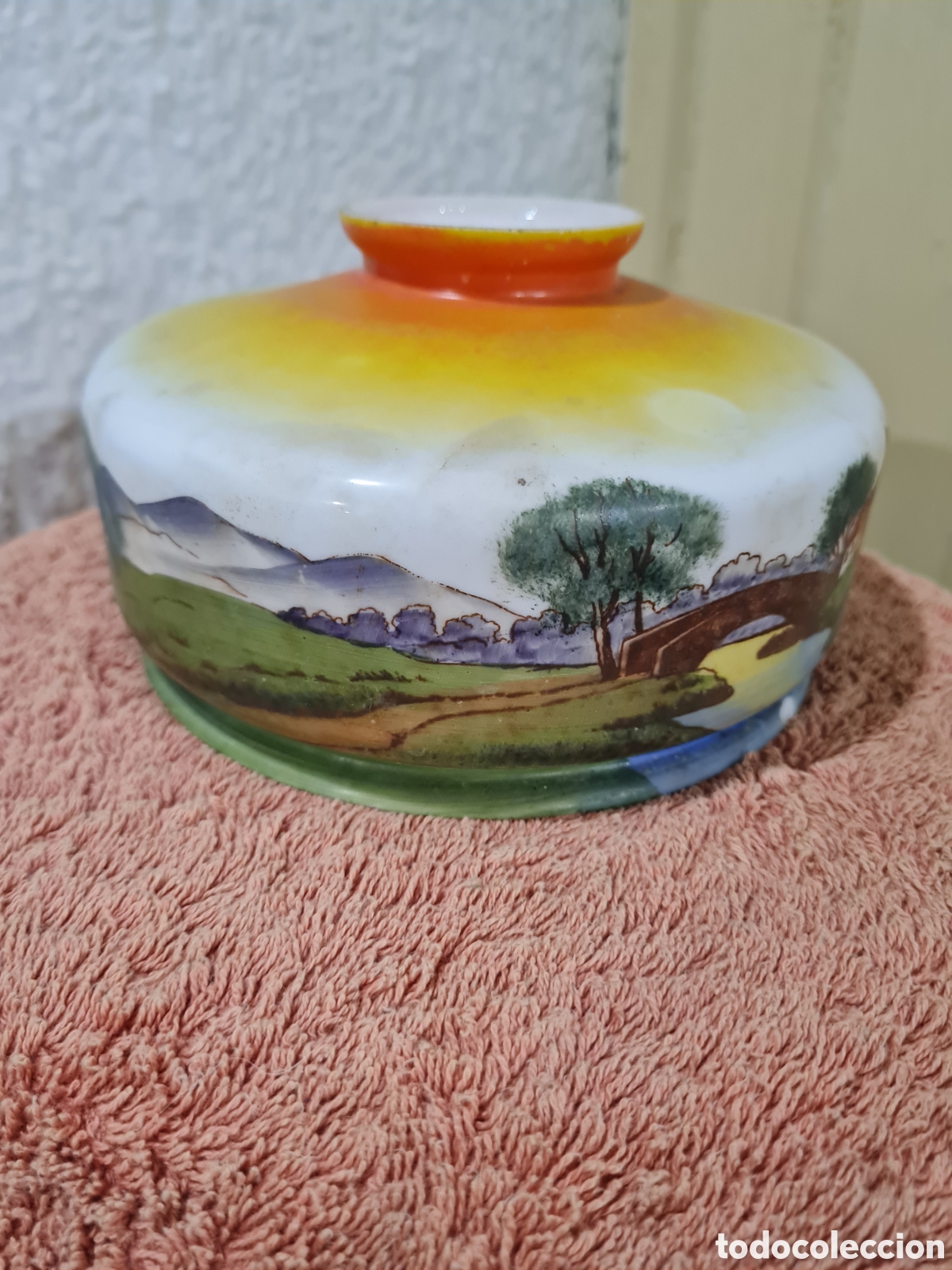 Coleccionismo: Antigua tulipa de opalina pintada - Foto 3