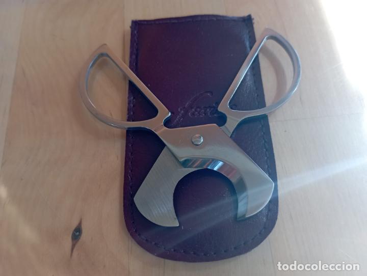 Coleccionismo: CORTA PUROS MARCA FARIAS. - Foto 2