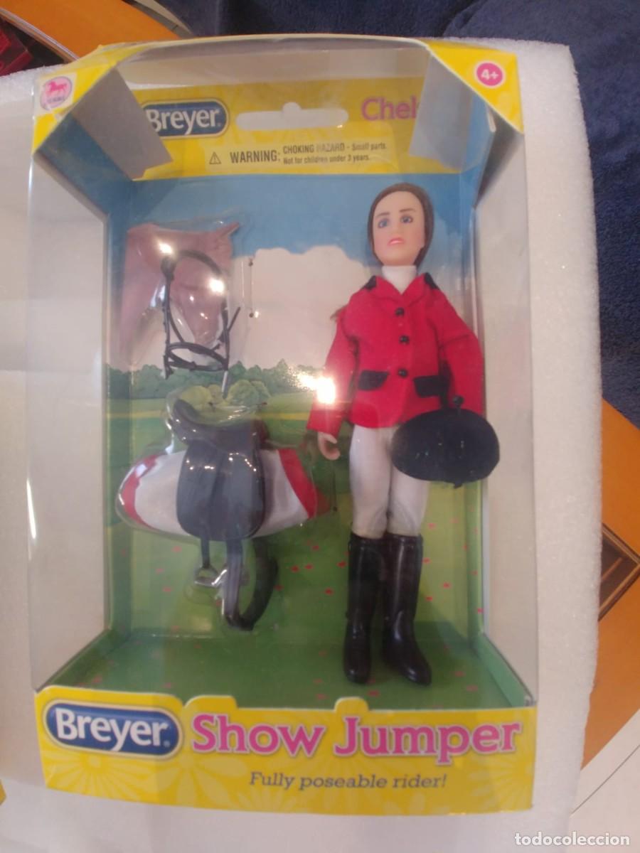 Coleccionismo: BREYER JINETE CHELSEA SHOW JUMPER NUEVO EN CAJA NUMERO 2 ESCALA 1/10. IDEAL MADELMAN