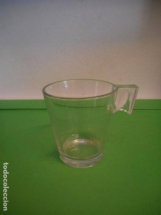 Collectionnisme: PRACTICO VASO. EN CRISTAL. ALTO 9CM. DIAMETRO 8 CM.