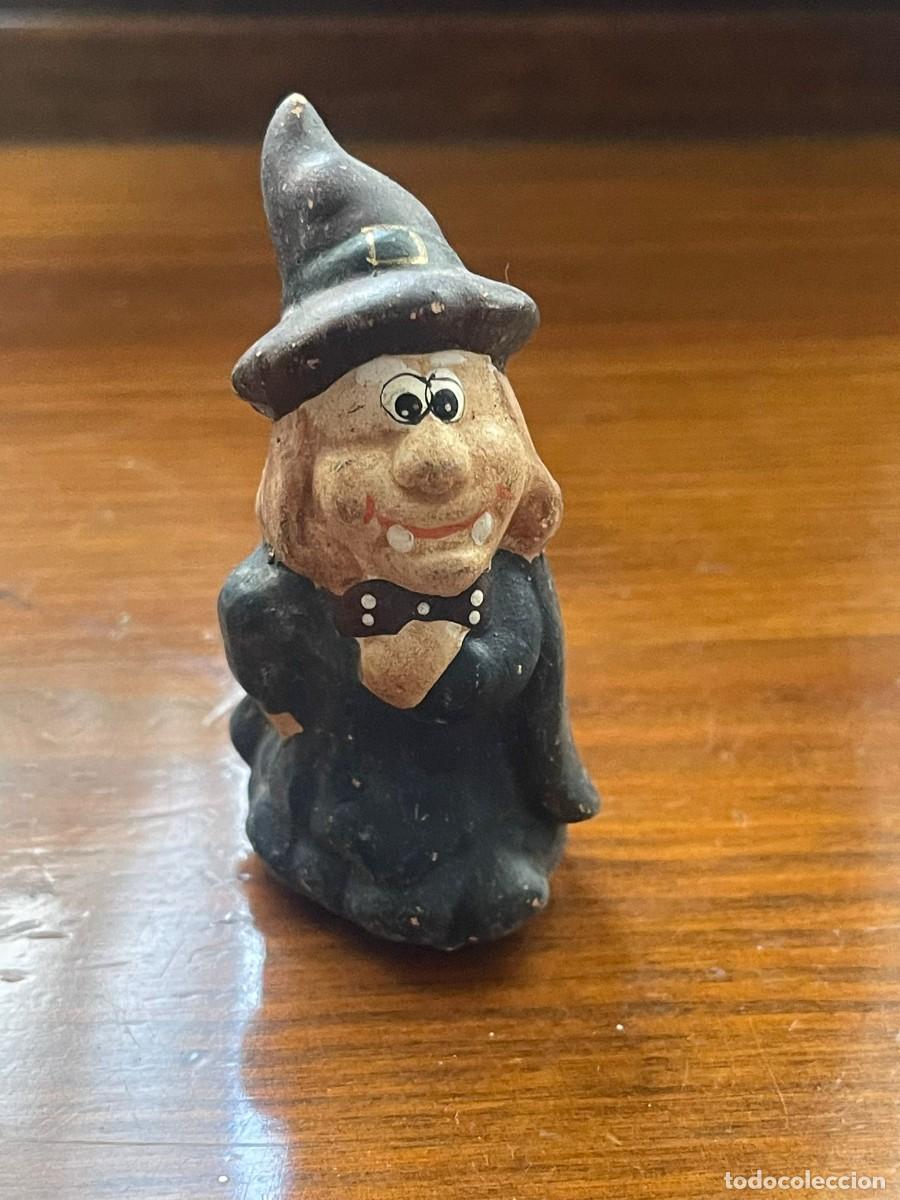 Coleccionismo: FIGURA BRUJA GORRO MORADO - Foto 1