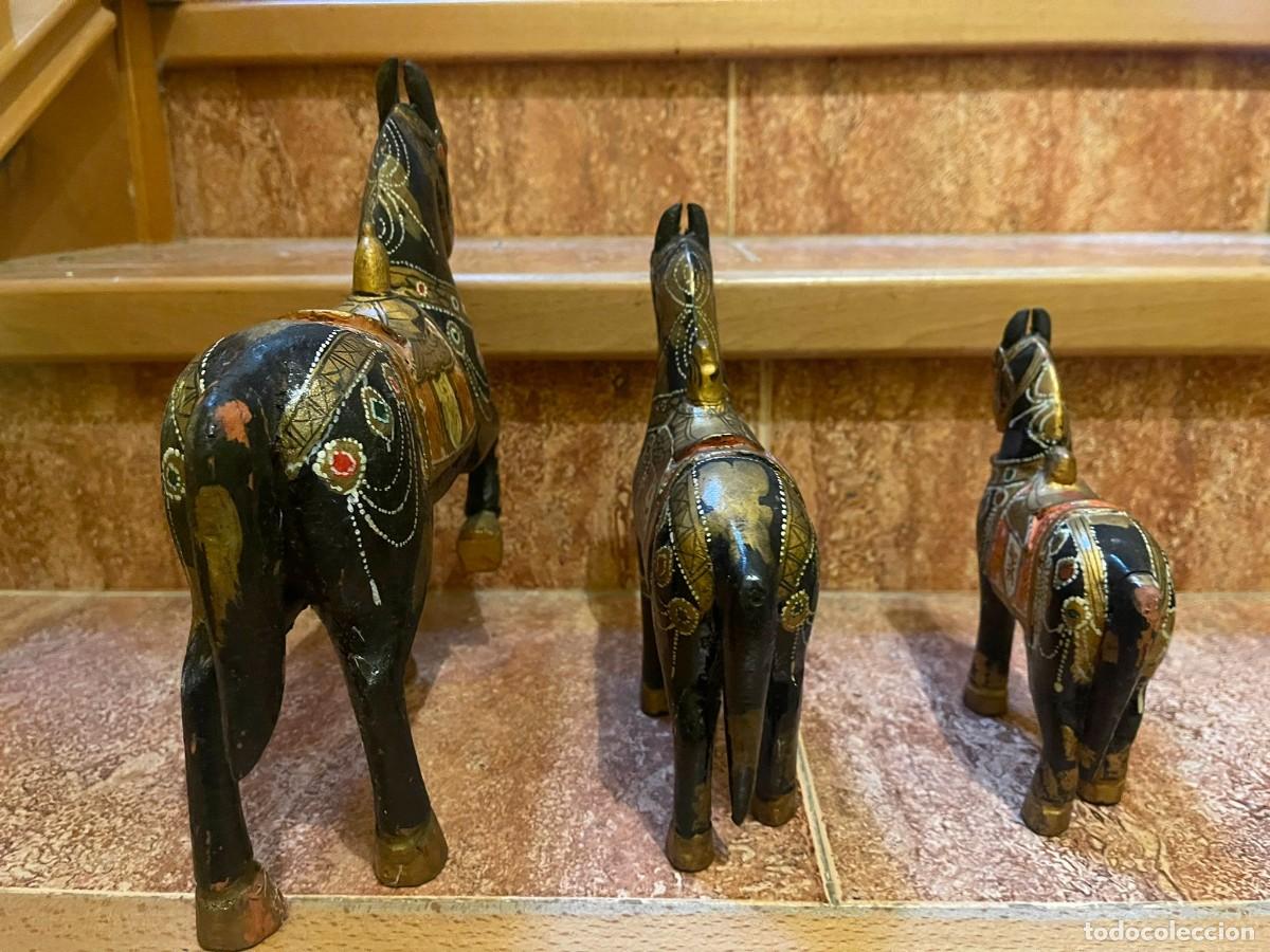 Coleccionismo: JUEGO DE 3 CABALLOS DE MADERA - Foto 4