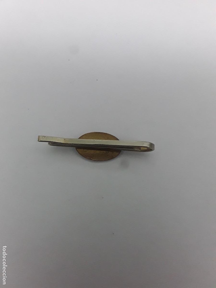 Coleccionismo: ANTIGUO PASACORBATAS PERRO MEDIDA 4 CM - Foto 2